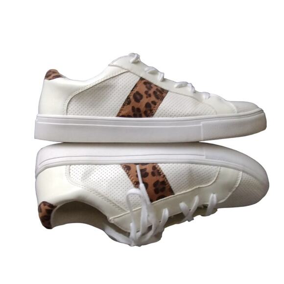 American Eagle White and cheetah/leopard Sneakers -Women's 10 -Laces, Perforated - Picture 2 of 11